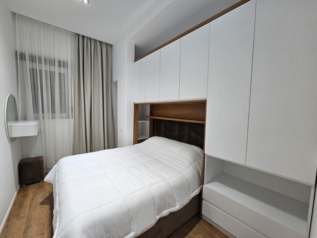 Apartament 1+1 me qera Komuna Parisit
