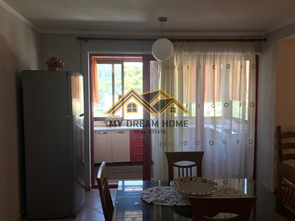 JEPET ME QERA APRTAMENT 3+1+2+ VERAND VOLLGA DURRES!
