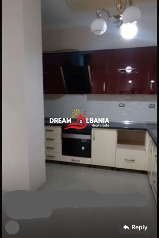 Jepet ambjent me qera ne zonen e 5 MAJ, Tirane (ID 42611406 )