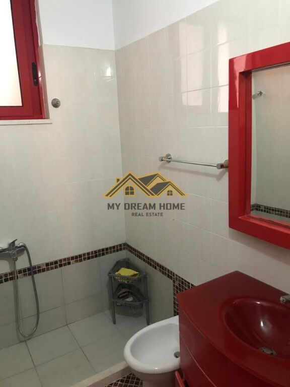 JEPET ME QERA APRTAMENT 3+1+2+ VERAND VOLLGA DURRES!
