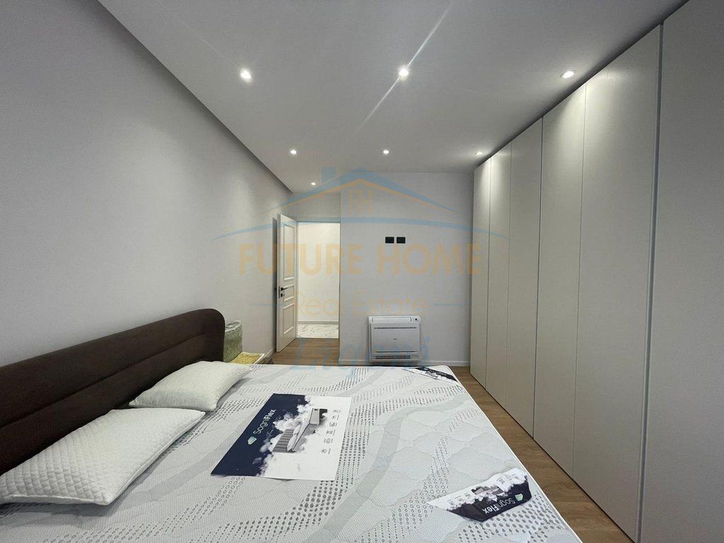 Qera, Vilë, Teg, Secret Garden, Tirane.