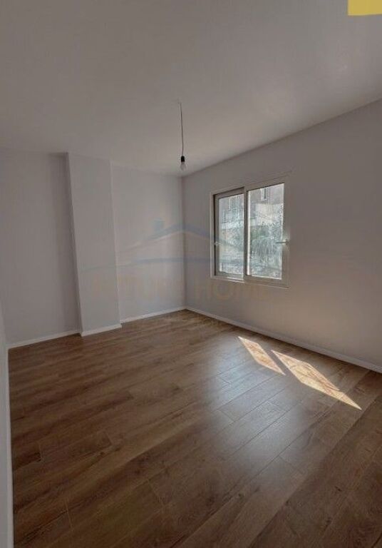 In vendita, Appartamento 2+1+2, Via Dajti, Fresk