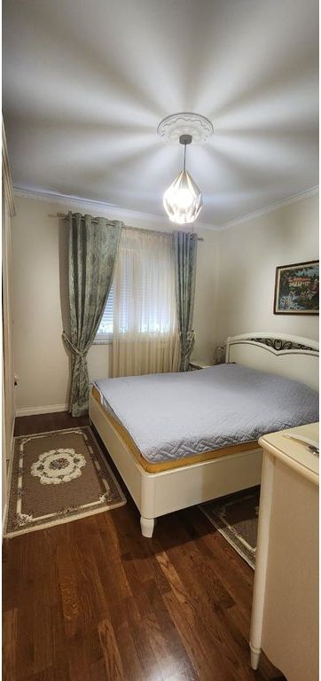 JEPET ME QERA APARTAMENT 2+1+2 PRANE AMFITEATRIT, DURRES !