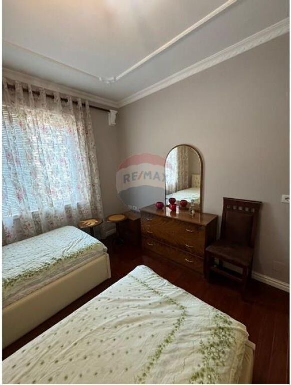 Apartament 2+1 me qera Bllok