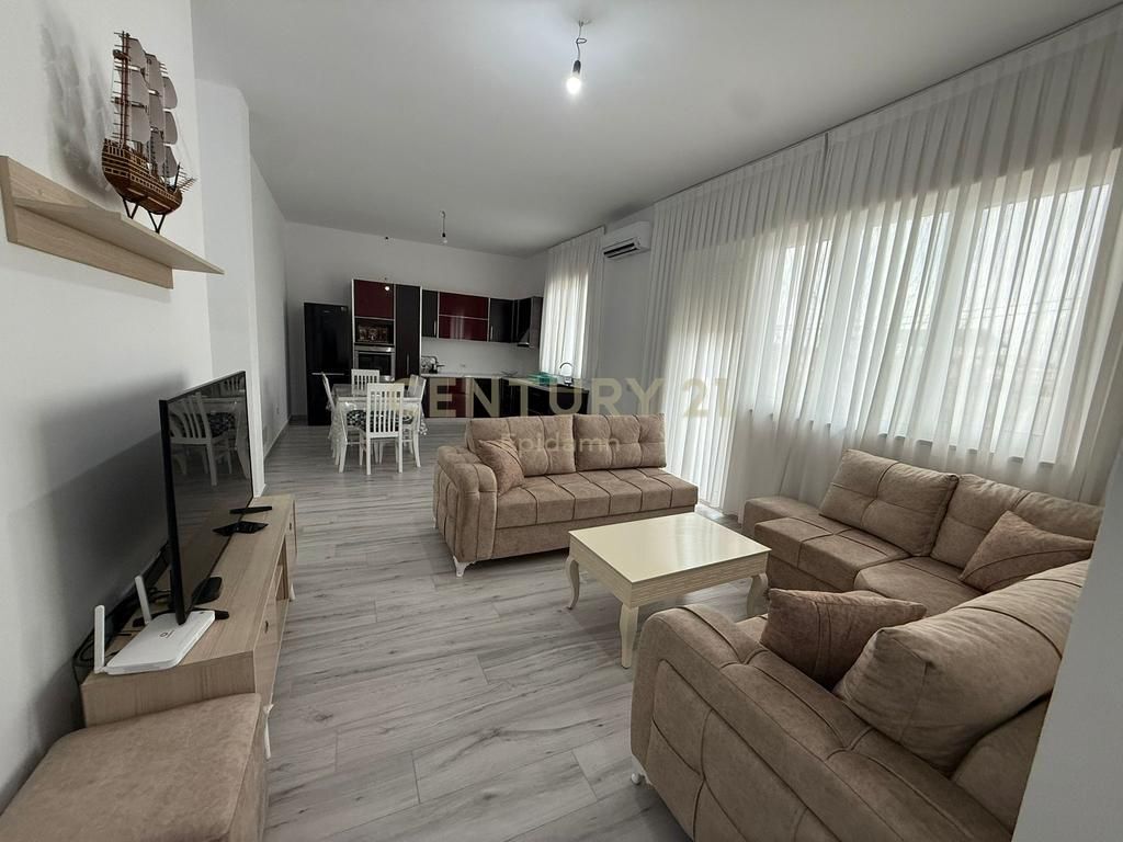 Jepet me qira kati i dytë i një shtëpie private ,ne ish kenete