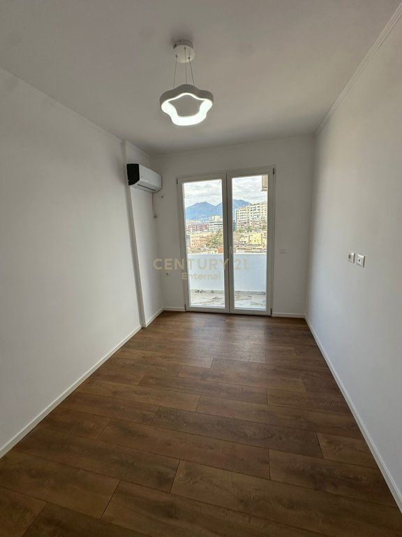 Appartamento 2+1+2 in vendita presso la Procura di Tirana