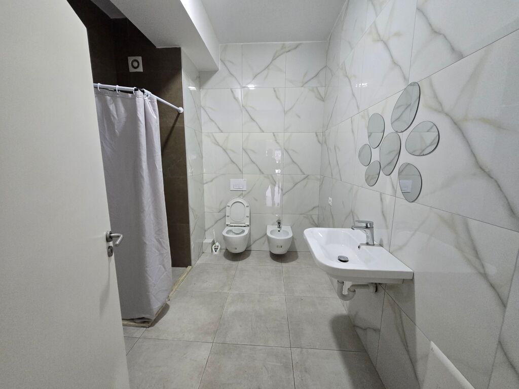 Renting 2+1 empty apartment, at Mangalem Complex 21 in AliDemi