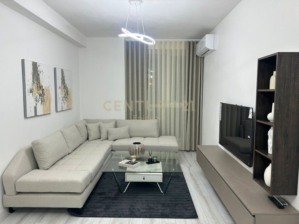 APARTAMENT 3+1+2 PER QIRA TE UKD ,DURRES!
