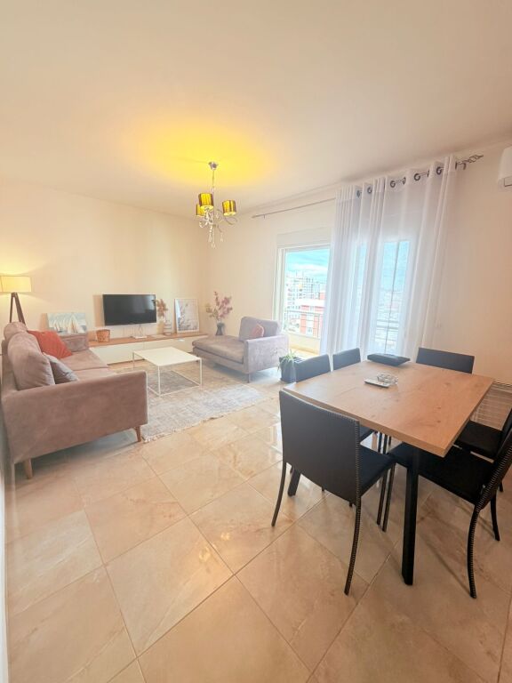 SHITET APARTAMENT 3+1+2 ISH RAJONI,DURRES