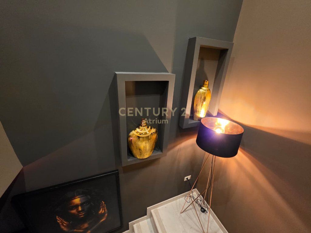 JEPET ME QIRA VILE 3 KATESHE TEK VILAT AMERIKANE!