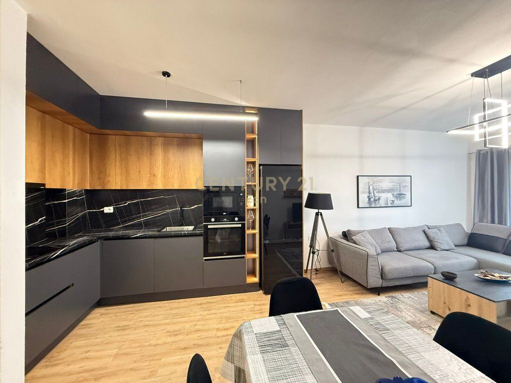 Apartament 2+1+2 Me Qira me Pamje Deti, Vollga Durrës - 850€ | 100 m²