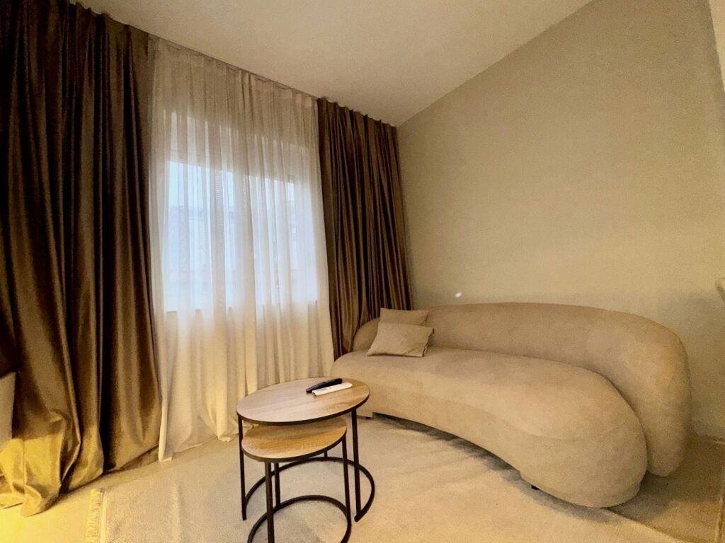 QIRA APARTAMENT 1+1- LIBRI UNIVERSITAR Tirane