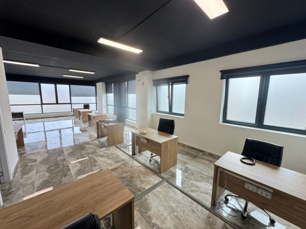 📣 Jepet me qira ambient biznesi 📍 Rruga “Teodor Keko”💰 Çmimi:4500 euro ne muaj