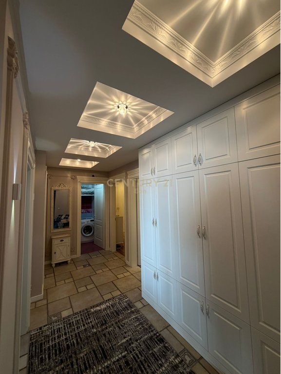 JEPET ME QIRA APARTAMENT 2+1, PRANE BASHKISE DURRES !