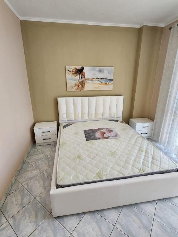 Apartament 1+1 Me Qira në Plazh Hekurudha, Durrës