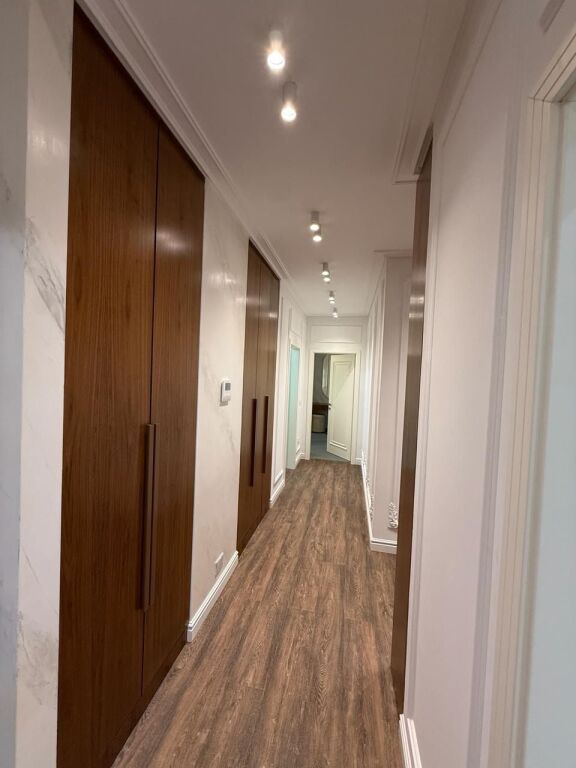 Jepet me qira apartamet 3+1+2 pas Ring center ,Zogu Zi