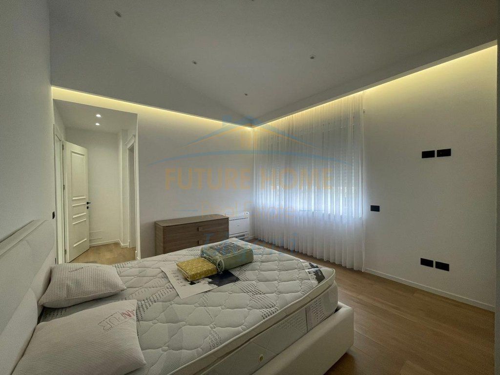 Qera, Vilë, Teg, Secret Garden, Tirane.