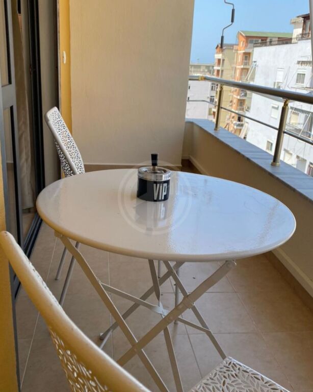 Apartament me Qira