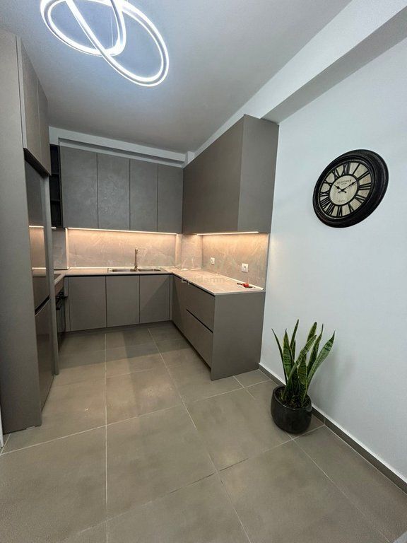 APARTAMENT 3+1+2 PER QIRA TE UKD ,DURRES!
