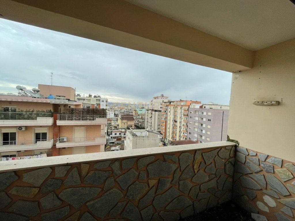 SHITET APARTAMENT 2+1 PRANE KAZAZIT NE DURRES!