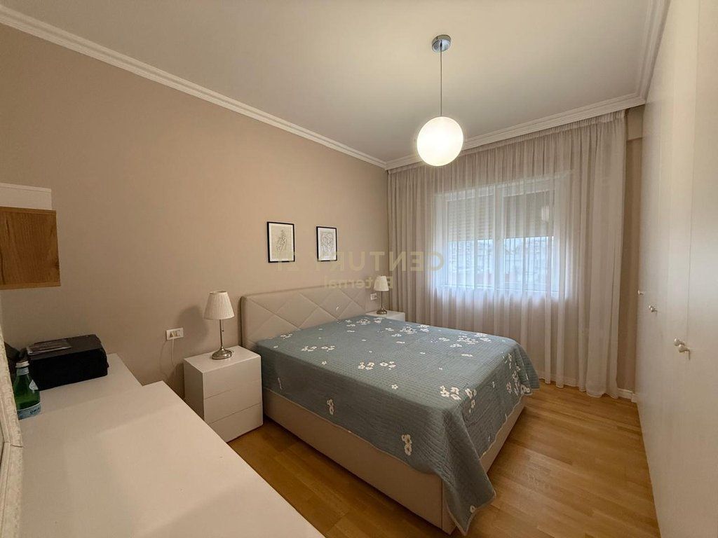 Jepet me Qera Apartament 2+1 te Kopshti Botanik
