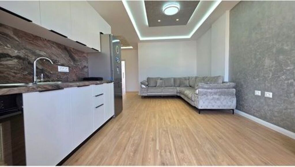 Apartment 2+1+2 for sale on Lungomare