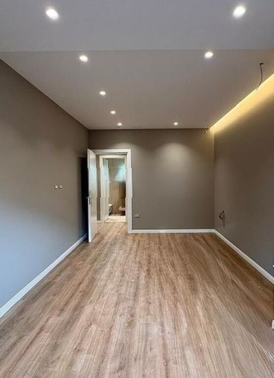 Apartment 1+1+ 1 parking space for rent in Xheluks Complex, Elbasan Street!