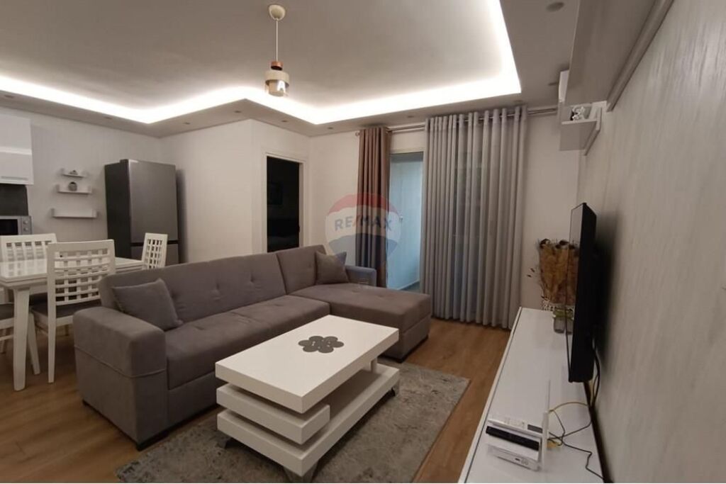 Apartament 2+1 me qera ne Qender