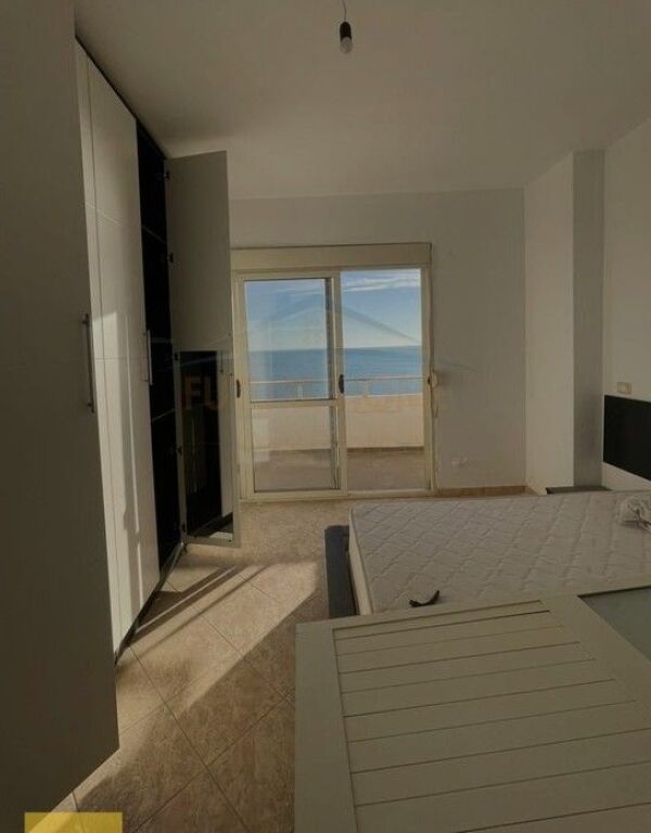 Shitet, Apartament 2+1, Plazh Rrota e Kuqe, Durrës