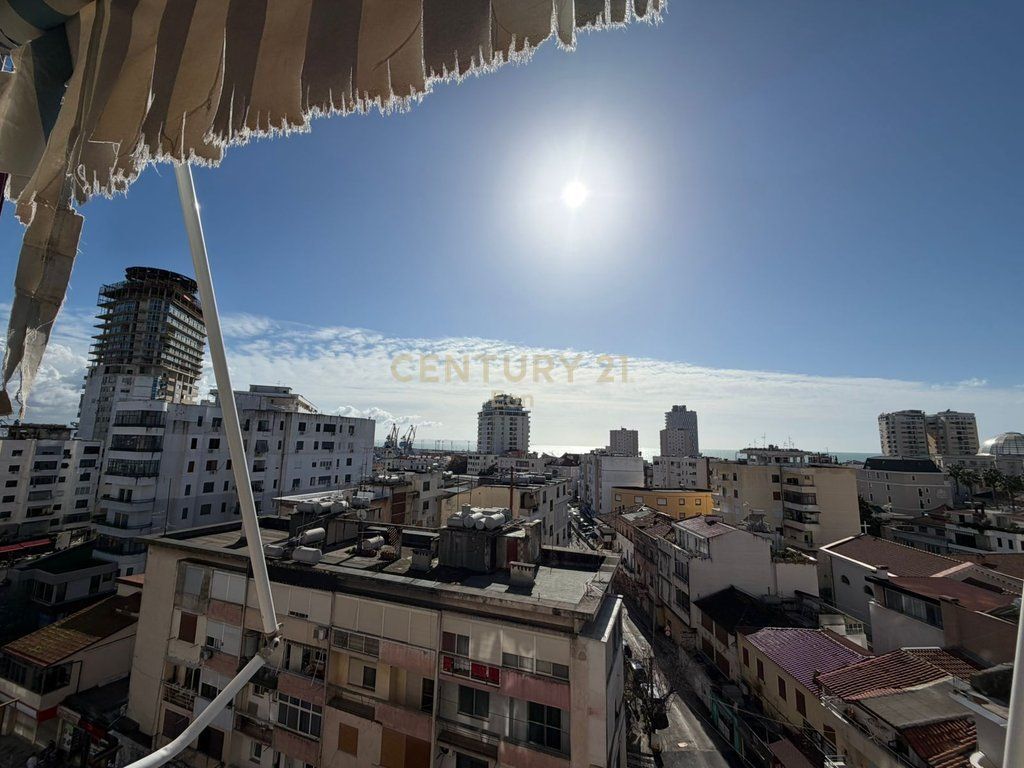 JEPET ME QIRA APARTAMENT 2+1, PRANE BASHKISE DURRES !