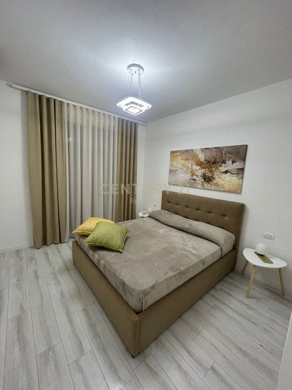APARTAMENT 3+1+2 PER QIRA TE UKD ,DURRES!
