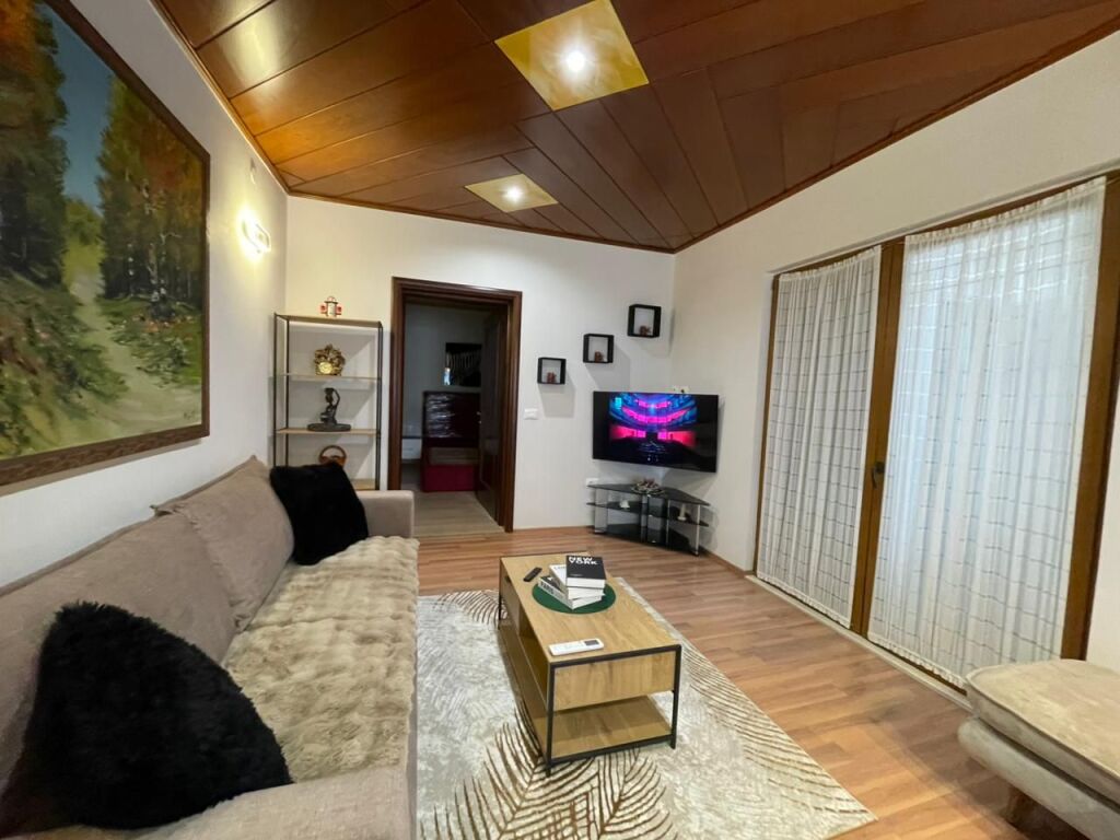 Apartament 1+1 per qira tek Rruga e Kavajes prane Globe.