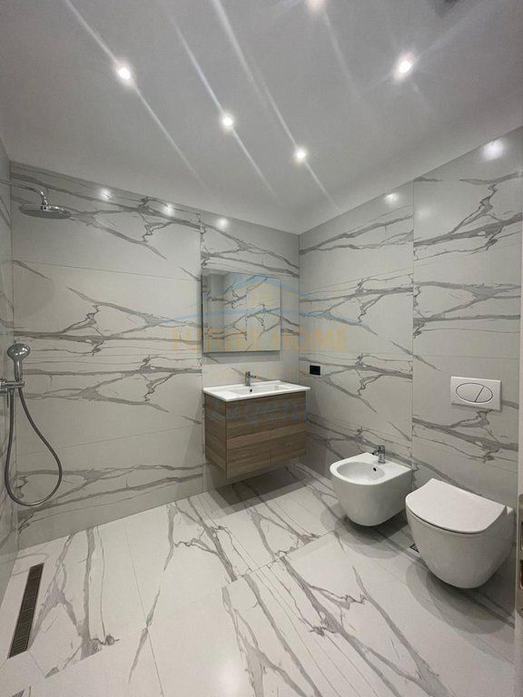 Qera, Vilë, Teg, Secret Garden, Tirane.