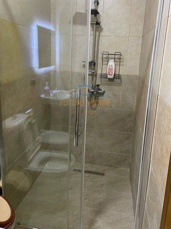 Qera,Apartament 2+1, Petro Nini, Bllok, Tirane.