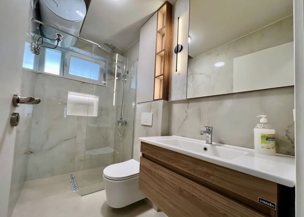 Apartment 2+1 for rent at Irfan Tomini