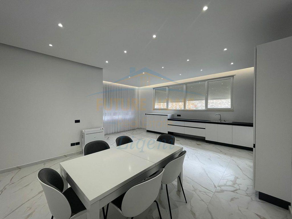 Qera, Vilë, Teg, Secret Garden, Tirane.