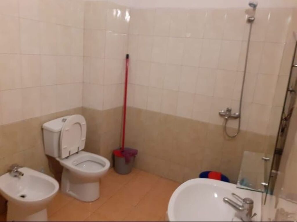 Jepet super apartament 1+1 në zonën e Plazhit, Durrës,