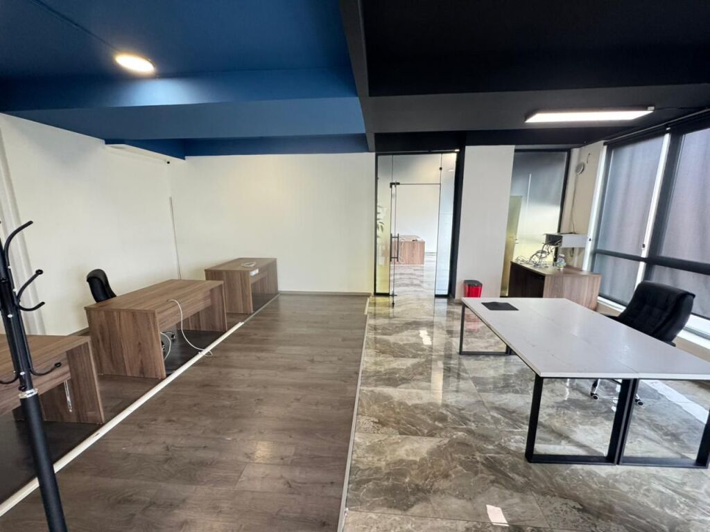 📣 Jepet me qira ambient biznesi 📍 Rruga “Teodor Keko”💰 Çmimi:4500 euro ne muaj