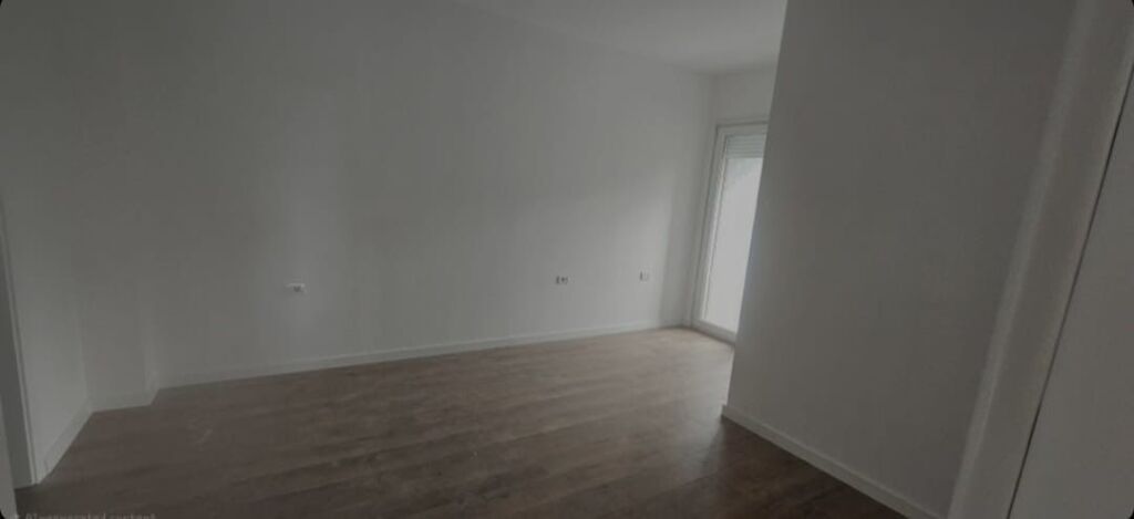 Apartament 3+1, Pazari i Ri!