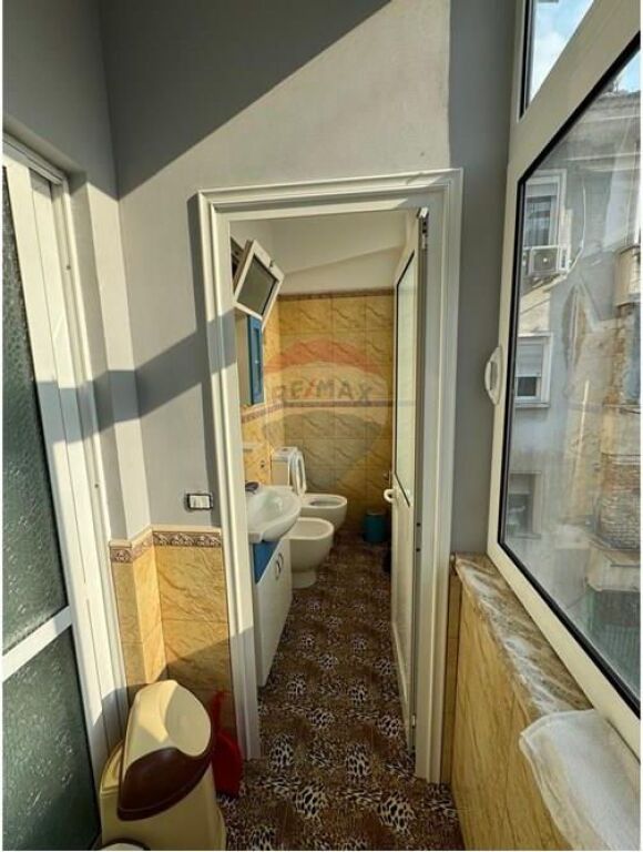 Apartament 2+1 me qera Bllok