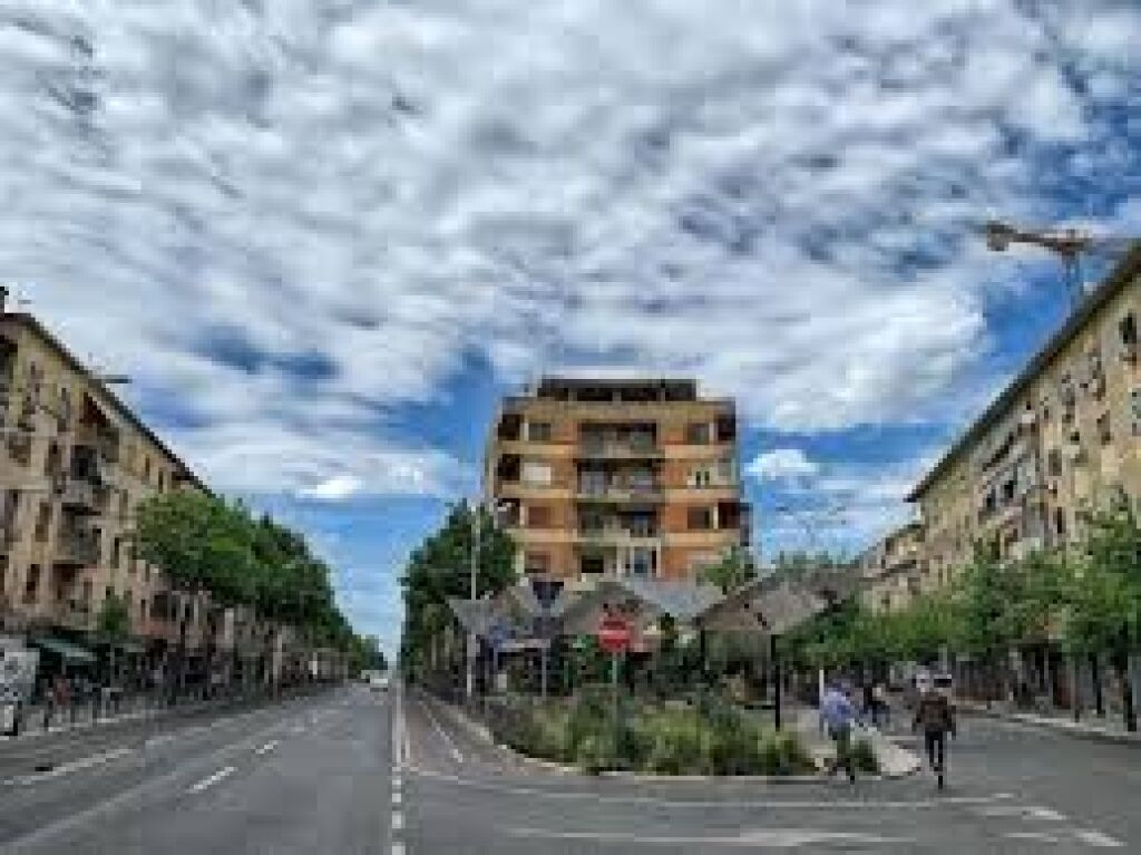 Rent, Apartment 1+1, Durrës Street, TIRANA