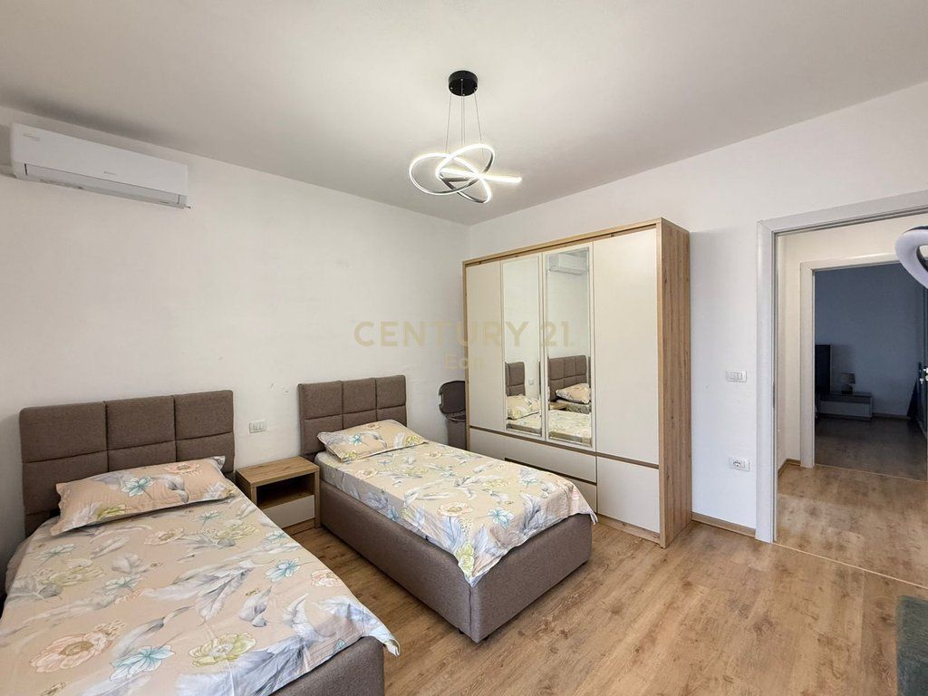 Apartament 2+1+2 Me Qira me Pamje Deti, Vollga Durrës - 850€ | 100 m²