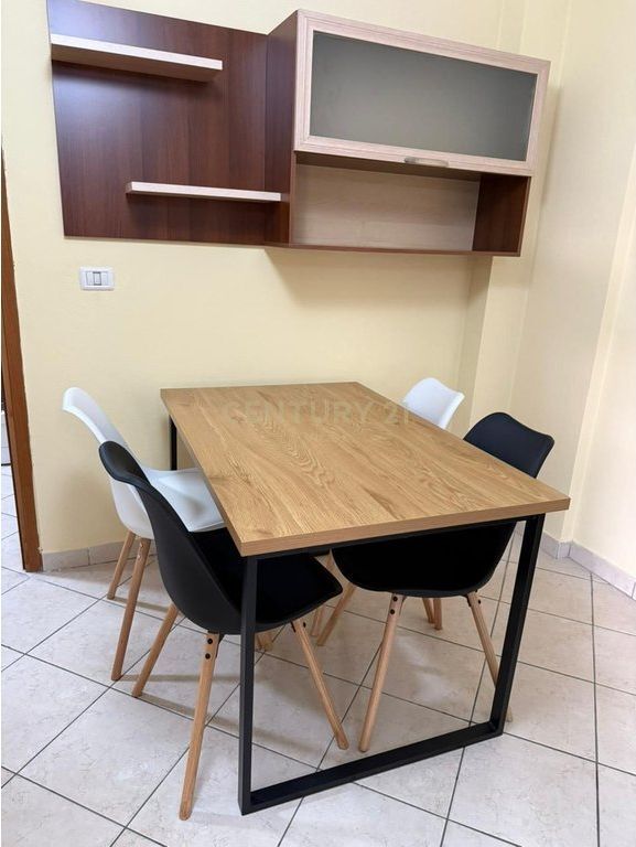 Apartament 1+1 me Qira në Vijën e Parë, Shkëmbi i Kavajës, Durres
