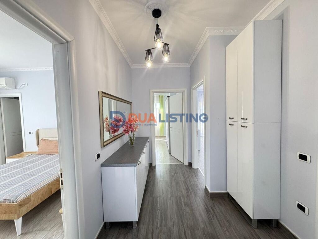 AFFITTASI APPARTAMENTO 3+1+2 CON POSTO AUTO VICINO AL GIARDINO BOTANICO !