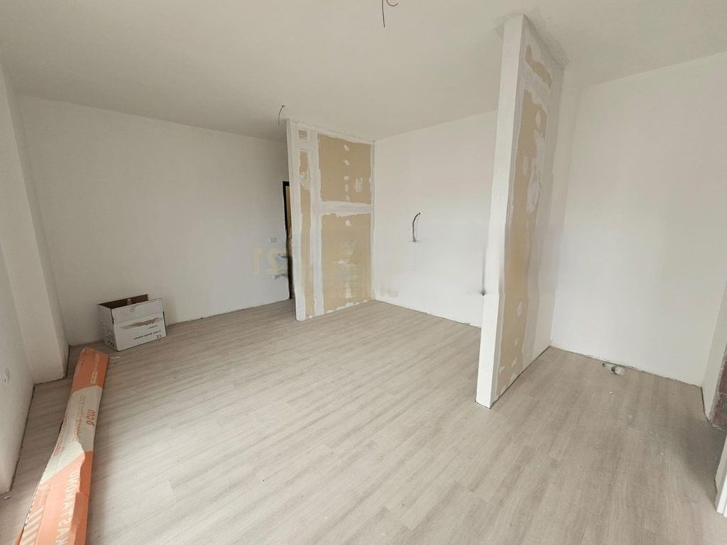 ZOGU I ZI, SHESIM APARTAMENT 1+1 140,000 €