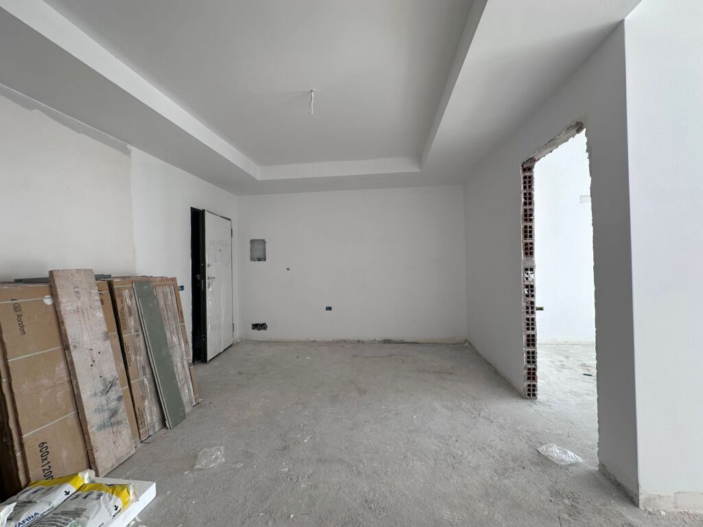 Sarandë shitje Apartament me pishinë private