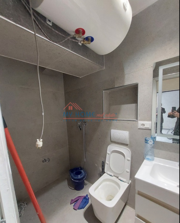 Zyre me qera Rruga Bardhyl Tirane