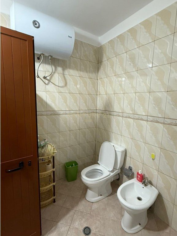 JEPET APARTAMENT 2+1+2 ME QIRA PRANE KAZAZIT NE DURRES!