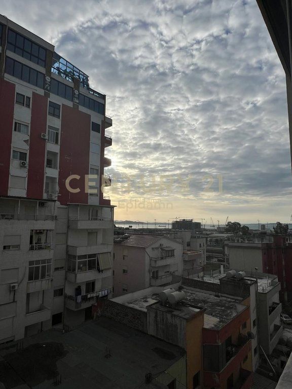 Apartament 2+1 për Qira në Hyrje te Durrësit!