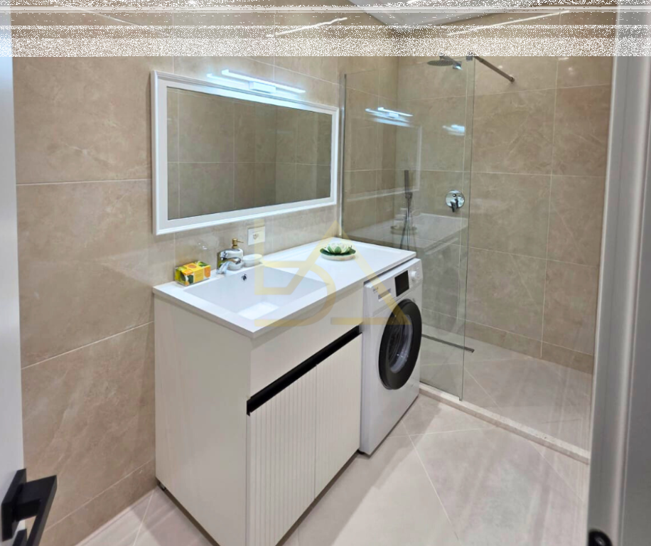 Shitet Apartament  – Durrës, Plazh (Lagjja 13), pranë Hotel Adriatik